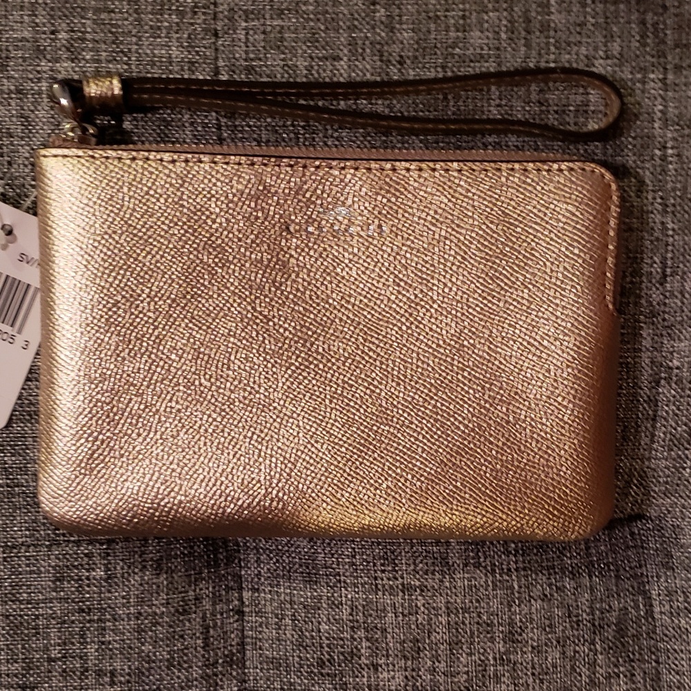 NWT Coach Gold Leather Wristlet - Picture 4 of 9
